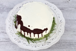 Preparazione Torta di compleanno drip cake - Fase 4