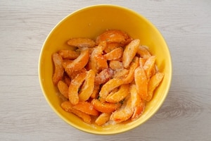 Preparazione Tortine di frolla alle albicocche - Fase 1