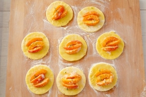 Preparazione Tortine di frolla alle albicocche - Fase 3