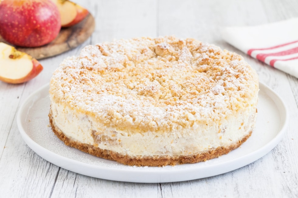 Crumble cheesecake alle mele ricetta