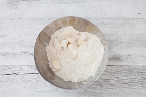 Preparazione Crumble cheesecake alle mele - Fase 4