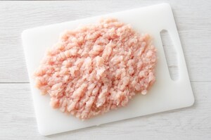 Preparazione Hamburger di pollo con marinatura al lime - Fase 1