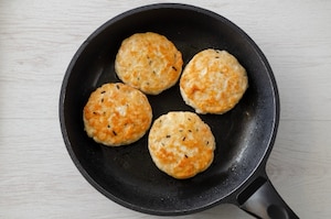 Preparazione Hamburger di pollo con marinatura al lime - Fase 4