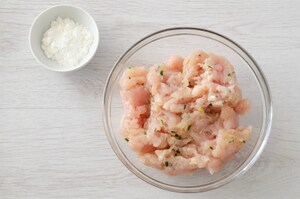 Preparazione Hamburger di pollo con marinatura al lime - Fase 2