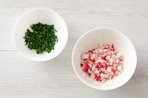 Preparazione Insalata di avena, salmone e ravanelli - Fase 1