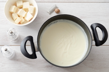 Preparazione Lasagne ai pistacchi e taleggio - Fase 2 Preparazione Lasagne ai pistacchi e taleggio - Fase 2