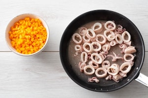 Preparazione Lasagne con zucca e calamari al finocchietto - Fase 2