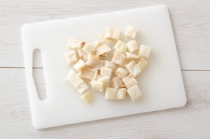 Preparazione Linguine con baccalà, uvetta e cavolo nero - Fase 1