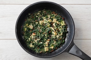 Preparazione Linguine con baccalà, uvetta e cavolo nero - Fase 5