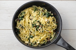 Preparazione Linguine con baccalà, uvetta e cavolo nero - Fase 5