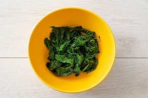 Preparazione Linguine con baccalà, uvetta e cavolo nero - Fase 3