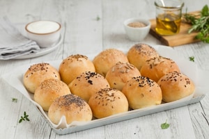 Preparazione Panini morbidi allo yogurt e semi misti  - Fase 4