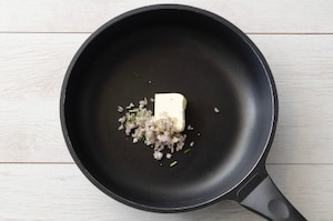 Preparazione Penne al farro con fichi e speck - Fase 1