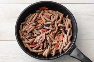 Preparazione Penne al farro con fichi e speck - Fase 3