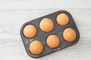 Preparazione Tortine rovesciate alle pere e cocco  - Fase 4