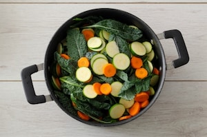 Preparazione Zuppa di cavolo nero con pane toscano - Fase 2