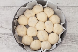 Preparazione Danubio salato allo yogurt  - Fase 4