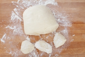 Preparazione Danubio salato allo yogurt  - Fase 3