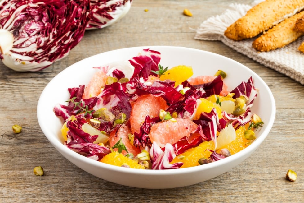 Insalata autunnale di radicchio, agrumi e pistacchi  ricetta