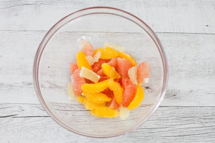 Preparazione Insalata autunnale di radicchio, agrumi e pistacchi  - Fase 1 Preparazione Insalata autunnale di radicchio, agrumi e pistacchi  - Fase 1