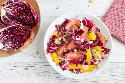 Preparazione Insalata autunnale di radicchio, agrumi e pistacchi  - Fase 2 Preparazione Insalata autunnale di radicchio, agrumi e pistacchi  - Fase 2