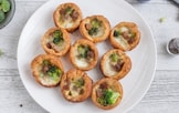 Mini quiches con mozzarella, salsiccia e broccoli 
