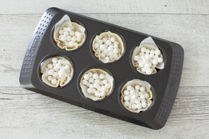 Preparazione Mini quiches con mozzarella, salsiccia e broccoli  - Fase 1