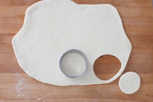 Preparazione Pizzette alle mele e vaniglia - Fase 2