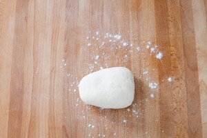 Preparazione Pizzette allo Skyr con prosciutto crudo e uva  - Fase 1