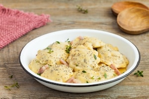 Preparazione Ravioli al radicchio e speck con salsa alla birra  - Fase 8