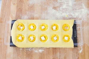 Preparazione Ravioli ripieni di patate, zafferano e provola con salsiccia  - Fase 3