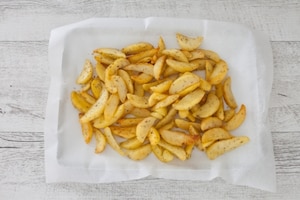 Preparazione Salmone in crosta con patate al forno - Fase 1