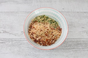 Preparazione Salmone in crosta con patate al forno - Fase 2