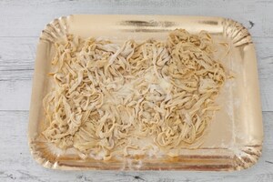 Preparazione Tagliatelle di grano saraceno ai funghi e yogurt  - Fase 2