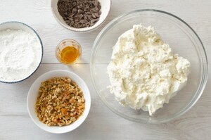 Preparazione Torta di briciole alla ricotta - Fase 3