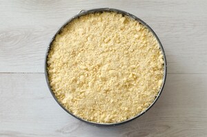 Preparazione Torta di briciole alla ricotta - Fase 5