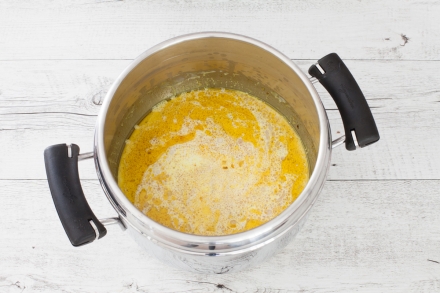 Preparazione Zuppa di cavolfiore e ceci alla curcuma - Fase 1 Preparazione Zuppa di cavolfiore e ceci alla curcuma - Fase 1