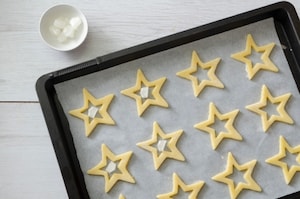 Preparazione Biscotti di vetro con frolla alle mandorle e limone - Fase 3