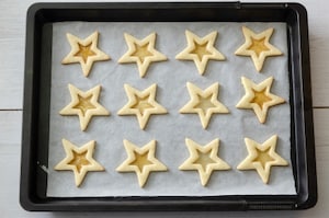 Preparazione Biscotti di vetro con frolla alle mandorle e limone - Fase 4