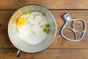 Preparazione Biscotti salati con mousse di salmone affumicato - Fase 1