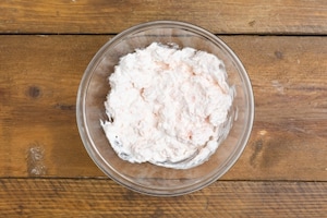 Preparazione Biscotti salati con mousse di salmone affumicato - Fase 2