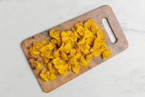 Preparazione Cappellettoni alla crema di parmigiano - Fase 1