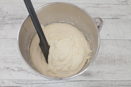 Preparazione Ciambella abbraccio - Fase 2 Preparazione Ciambella abbraccio - Fase 2