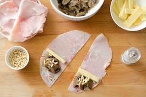 Preparazione Fagottini ai funghi, prosciutto e fontina - Fase 2