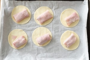 Preparazione Fagottini ai funghi, prosciutto e fontina - Fase 3