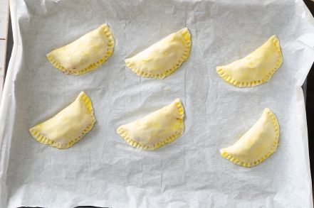 Preparazione Fagottini ai funghi, prosciutto e fontina - Fase 3 Preparazione Fagottini ai funghi, prosciutto e fontina - Fase 3