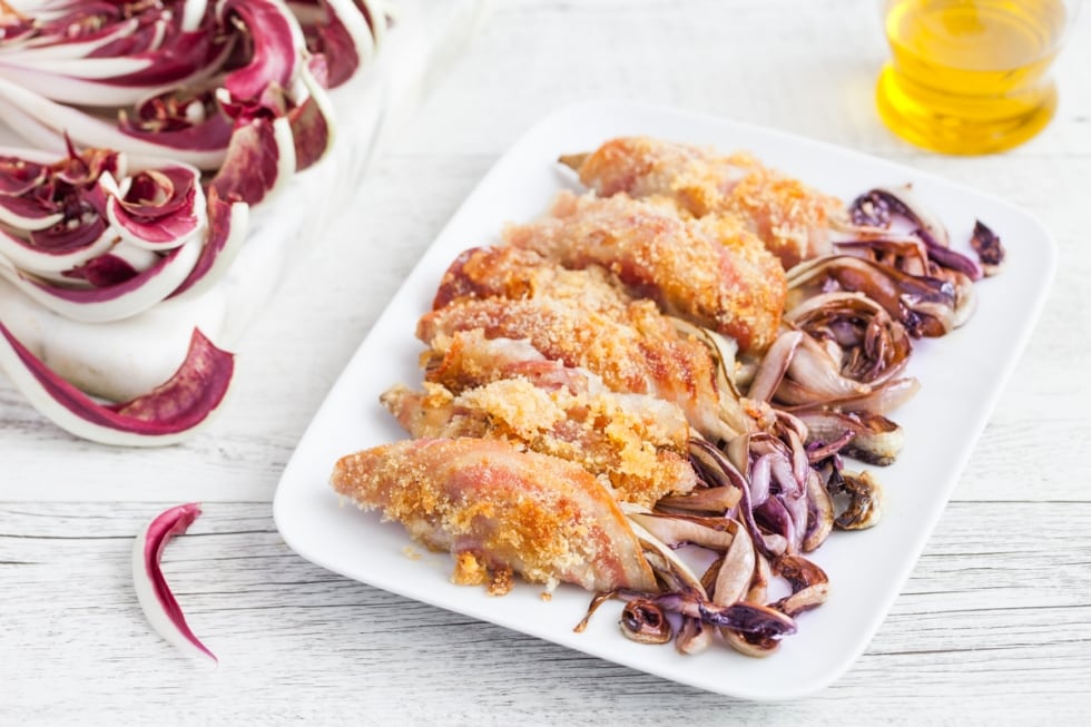 Involtini gratinati di radicchio di Treviso tardivo e pancetta  ricetta