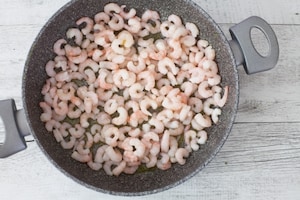 Preparazione Lasagne con zucchine e gamberetti - Fase 1