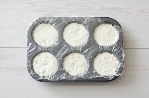 Preparazione Mousse al gorgonzola, datteri e semi caramellati - Fase 2