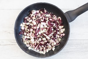 Preparazione Paccheri gratinati ripieni di stracchino, radicchio e speck - Fase 1